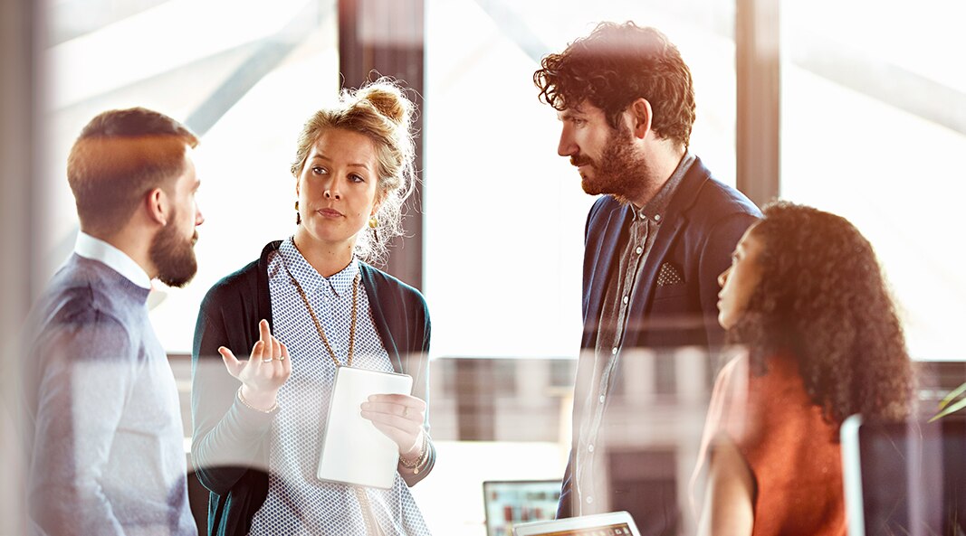 Elimine os silos de segurança e mantenha os usuários seguros.